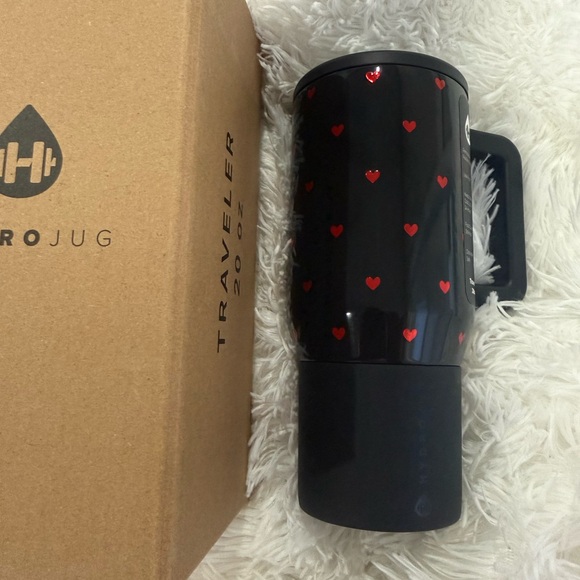 HydroJug Other - Hydrojug 20 Oz traveler queen of hearts
